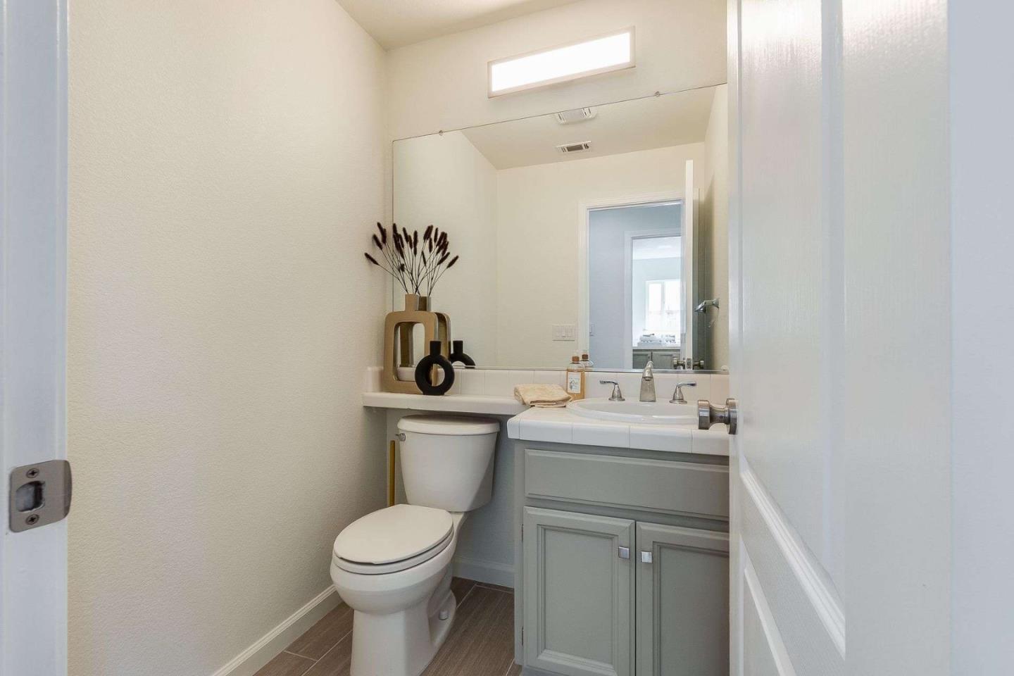 Detail Gallery Image 19 of 46 For 638 Mc Lellan Dr, South San Francisco,  CA 94080 - 4 Beds | 2/1 Baths