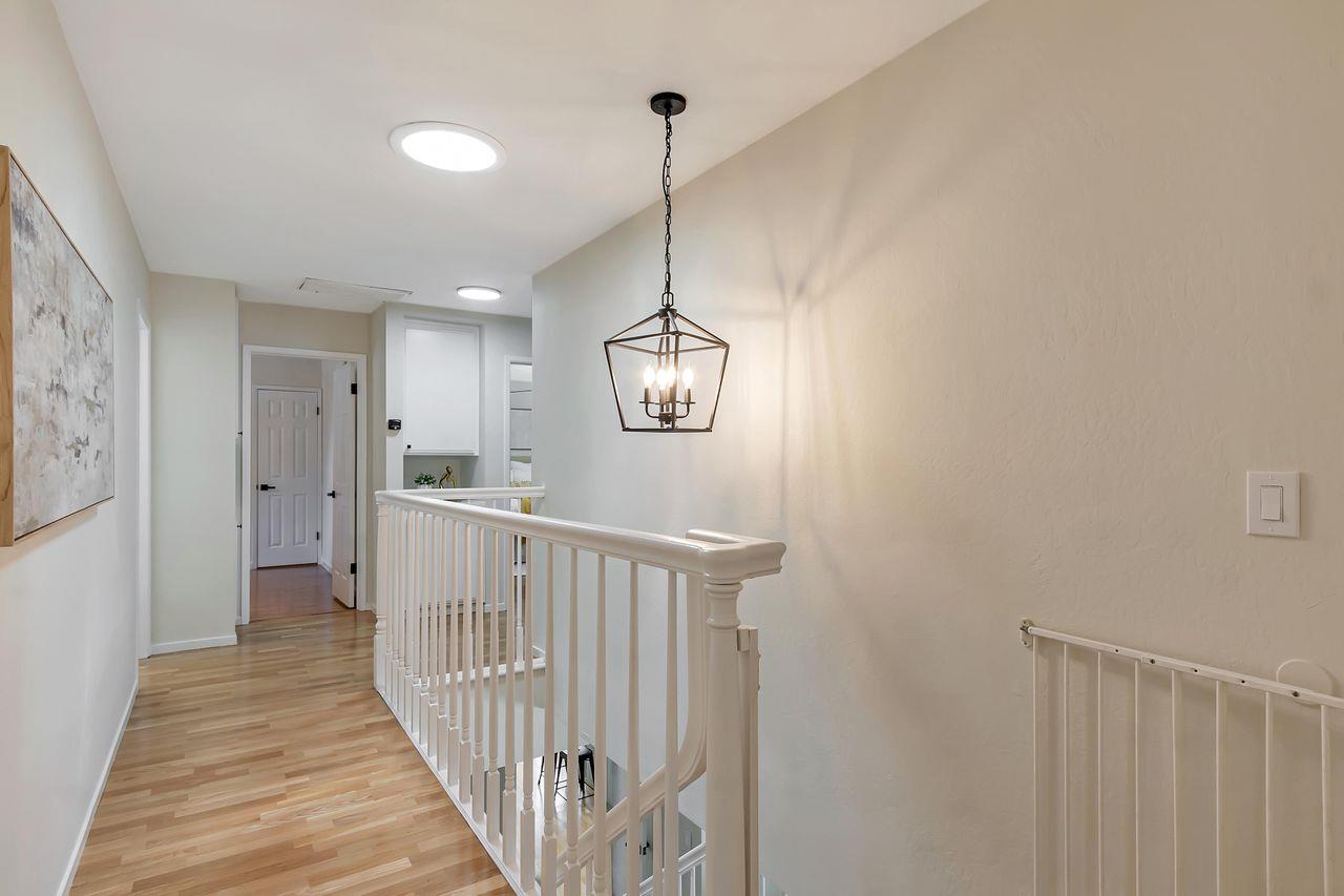 Detail Gallery Image 23 of 55 For 1295 Albion Ct, Sunnyvale,  CA 94087 - 5 Beds | 2/2 Baths
