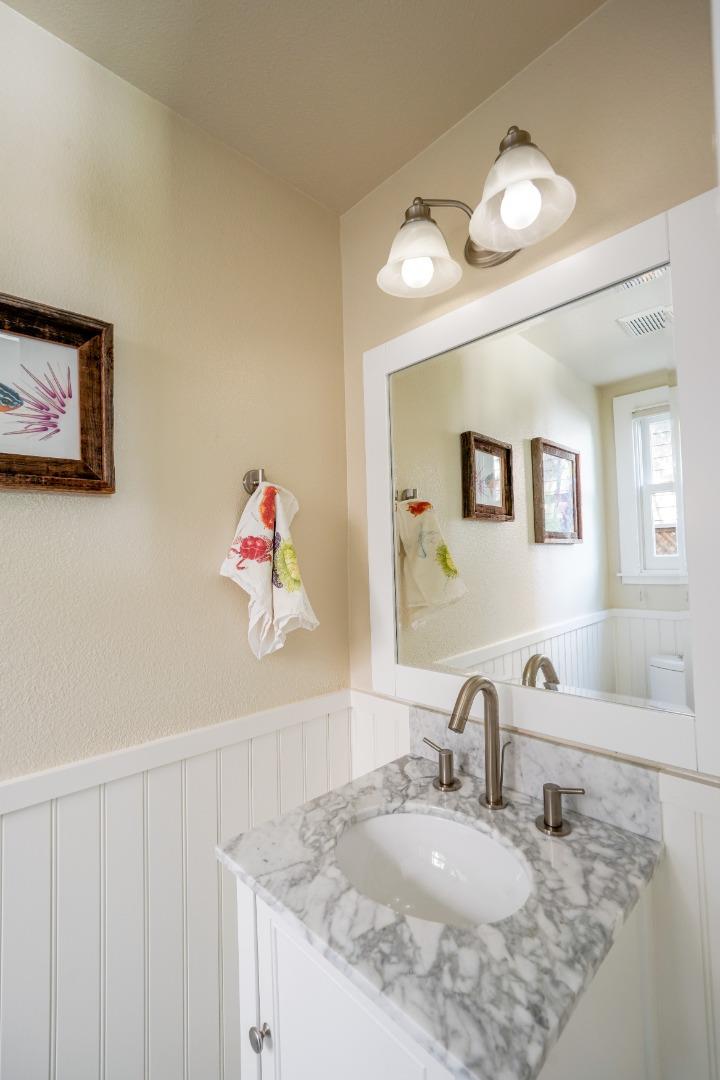 Detail Gallery Image 15 of 28 For 314 Wood St, Pacific Grove,  CA 93950 - 2 Beds | 1/1 Baths