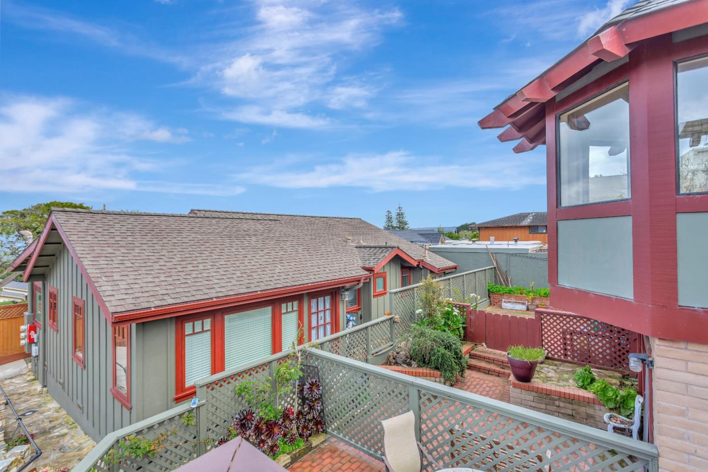 Detail Gallery Image 2 of 29 For 786 Pine St, Monterey,  CA 93940 - 3 Beds | 2 Baths