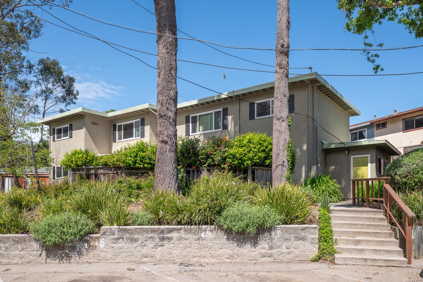 Photo of 2895 Capitola Rd in Santa Cruz, CA