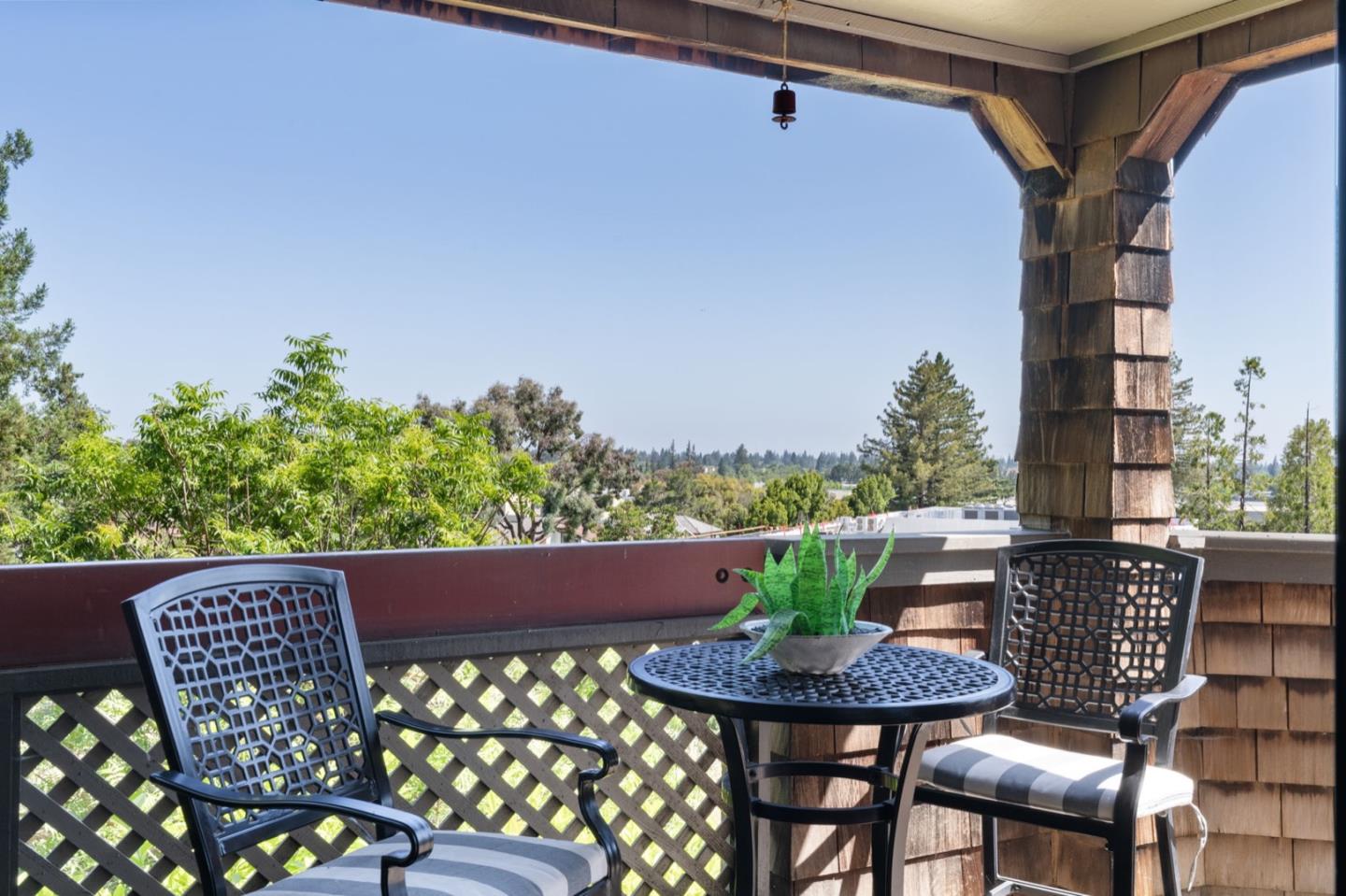 Detail Gallery Image 9 of 14 For 71 Peter Coutts Cir, Stanford,  CA 94305 - 2 Beds | 2 Baths