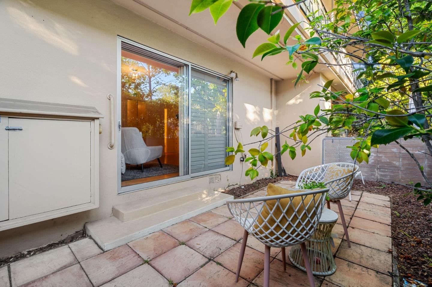 Detail Gallery Image 23 of 27 For 760 University Ave, Palo Alto,  CA 94301 - 2 Beds | 2 Baths