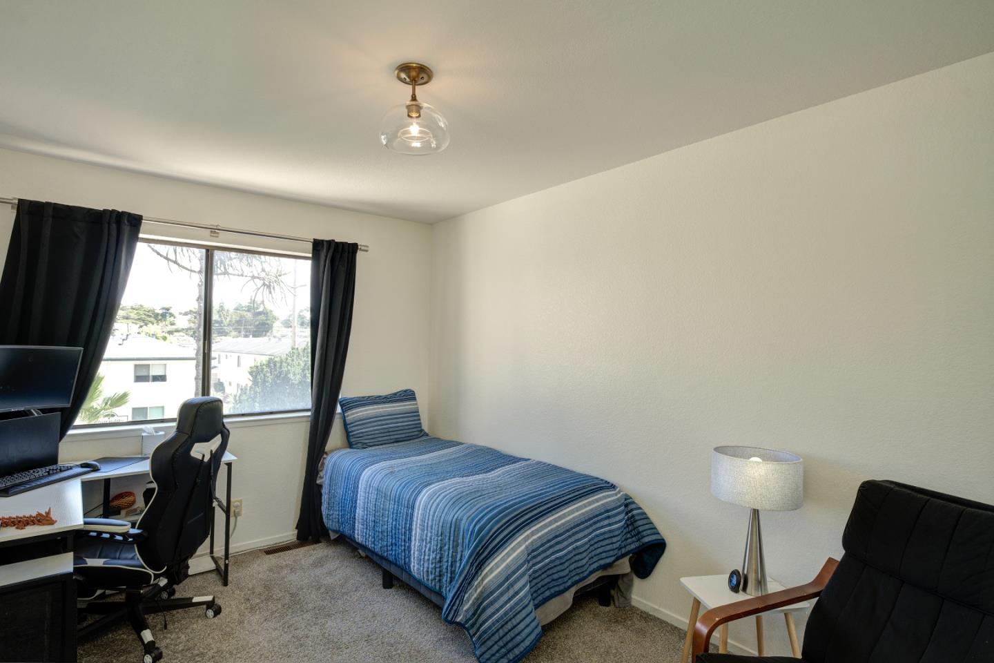 Detail Gallery Image 13 of 19 For 504 Ocean Ave #3,  Monterey,  CA 93940 - 2 Beds | 1/1 Baths