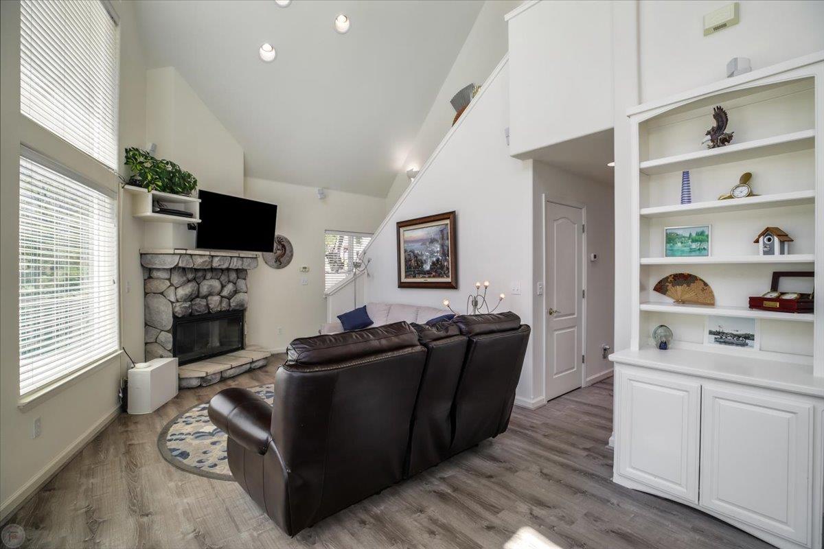 Detail Gallery Image 21 of 78 For 20944 Woodside Way, Groveland,  CA 95321 - 3 Beds | 2 Baths