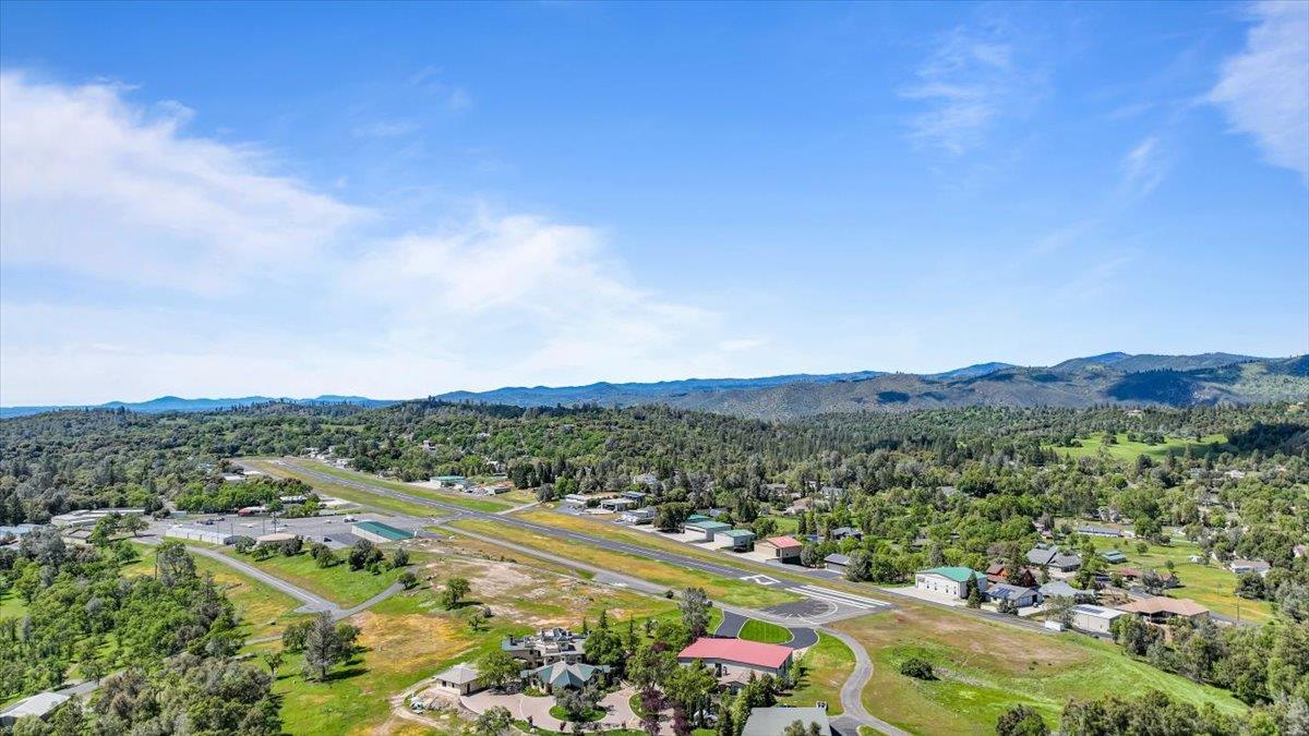 20944 Woodside Way, Groveland, California 95321, 3 Bedrooms Bedrooms, ,2 BathroomsBathrooms,Residential,For Sale,20944 Woodside Way,ML81963505