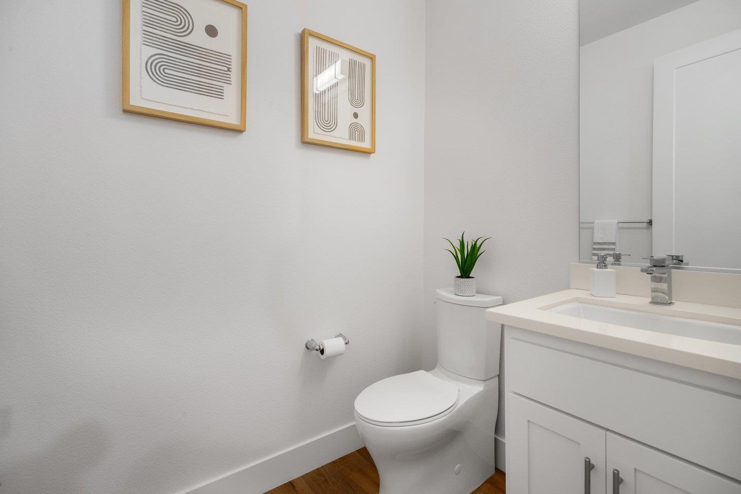 Detail Gallery Image 13 of 31 For 2900 Sanor Pl #104,  Santa Clara,  CA 95051 - 3 Beds | 3/1 Baths