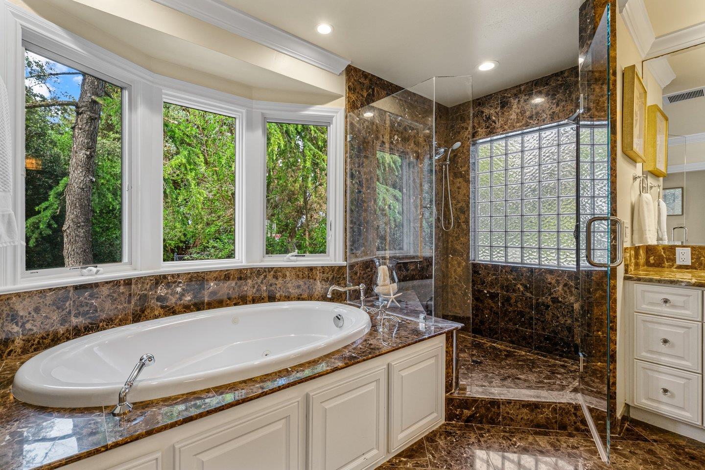 Detail Gallery Image 55 of 82 For 25594 Elena Rd, Los Altos Hills,  CA 94022 - 5 Beds | 4 Baths