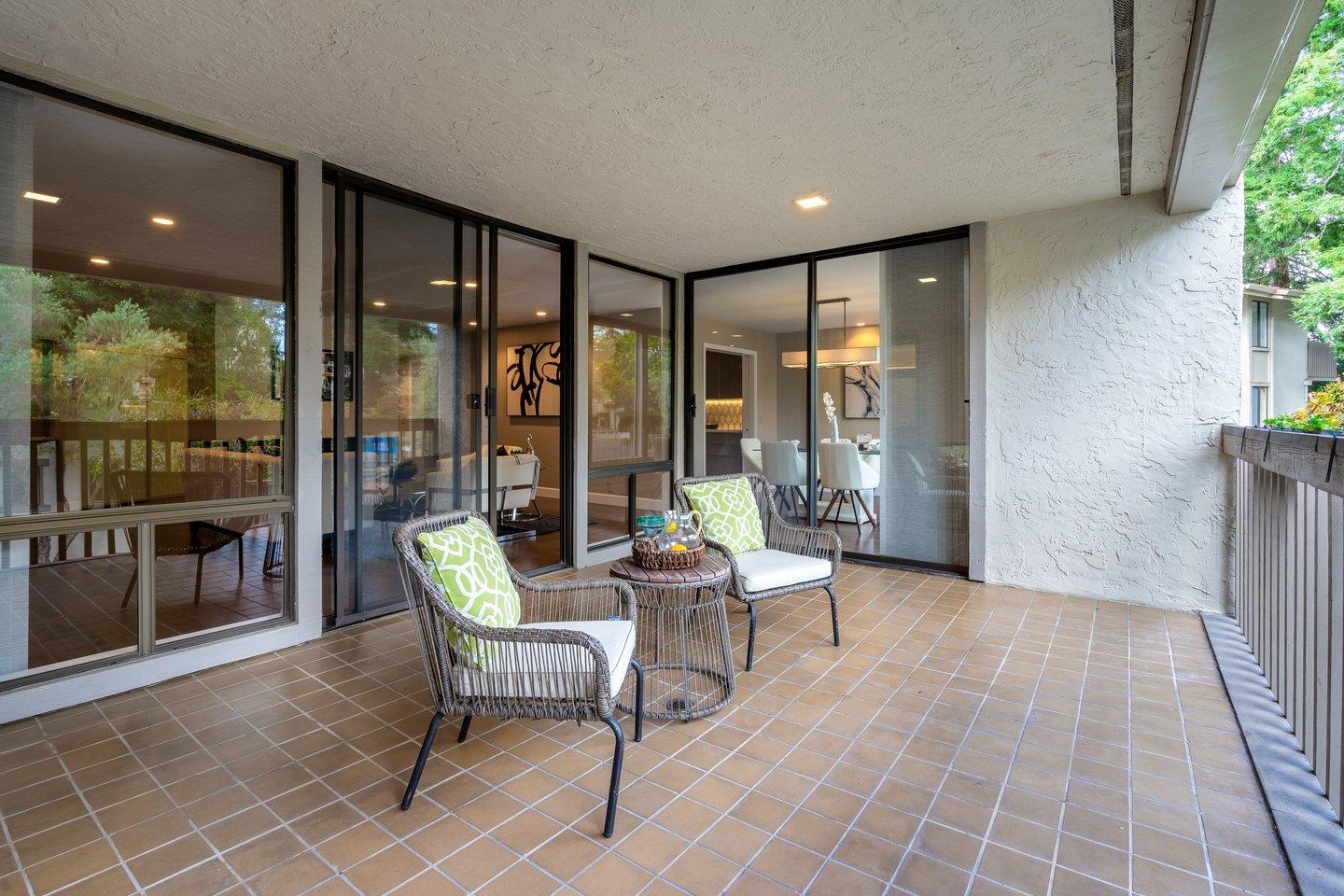 Detail Gallery Image 17 of 48 For 300 Sand Hill Cir #201,  Menlo Park,  CA 94025 - 3 Beds | 2 Baths