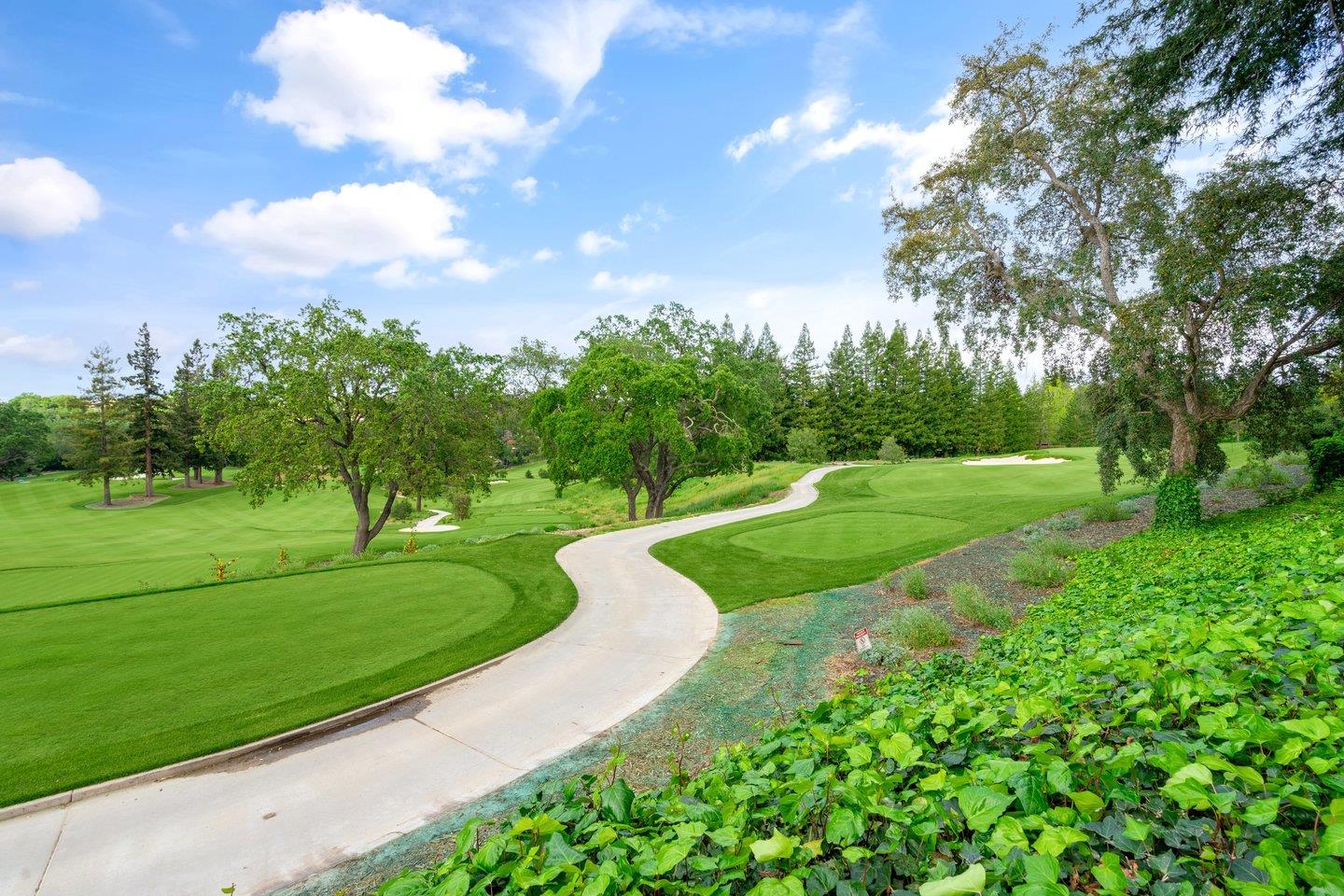 Detail Gallery Image 47 of 48 For 300 Sand Hill Cir #201,  Menlo Park,  CA 94025 - 3 Beds | 2 Baths