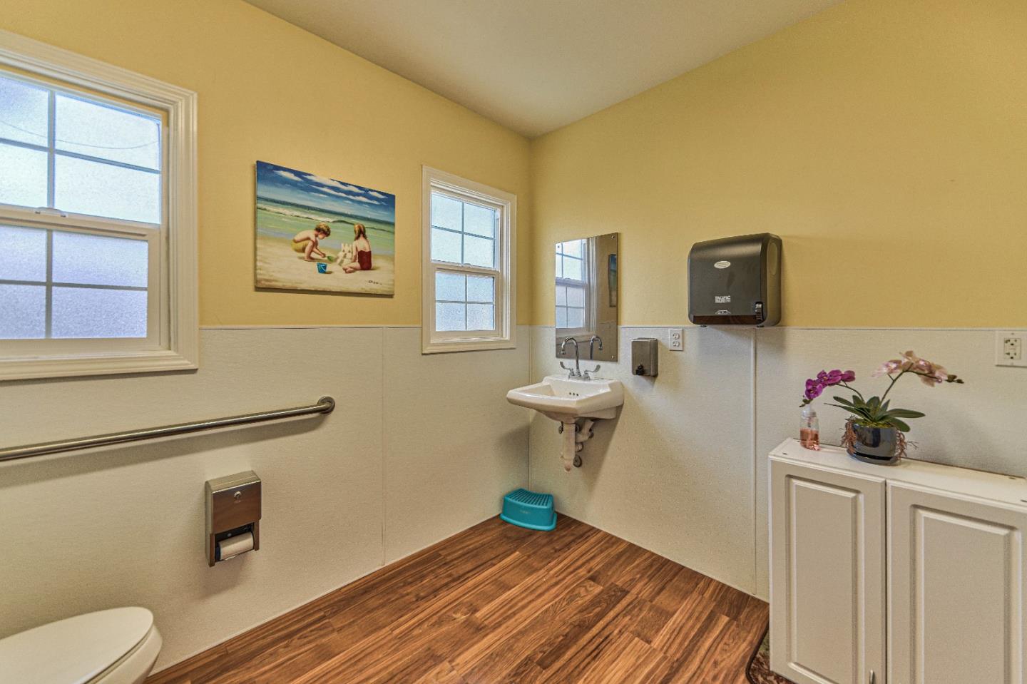 Detail Gallery Image 20 of 20 For 221 E Romie Ln, Salinas,  CA 93901 - – Beds | – Baths