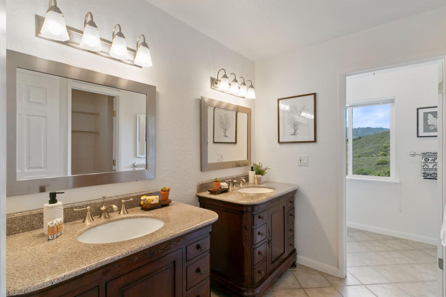 Detail Gallery Image 26 of 39 For 3413 Brittan Ave, San Carlos,  CA 94070 - 5 Beds | 2/1 Baths