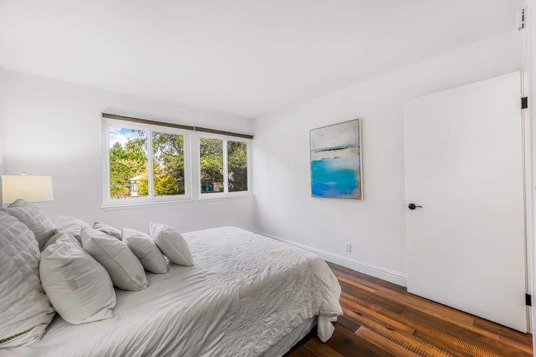 Detail Gallery Image 22 of 34 For 150 W Edith Ave #4,  Los Altos,  CA 94022 - 2 Beds | 2 Baths