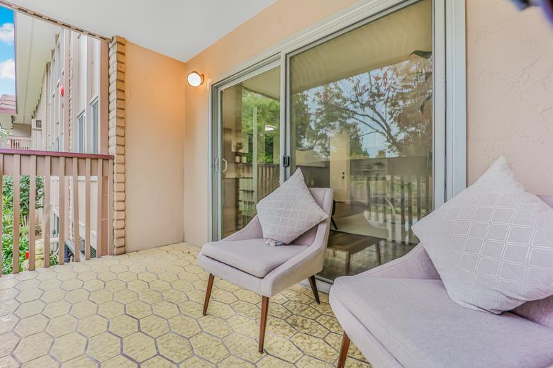 Detail Gallery Image 31 of 34 For 150 W Edith Ave #4,  Los Altos,  CA 94022 - 2 Beds | 2 Baths