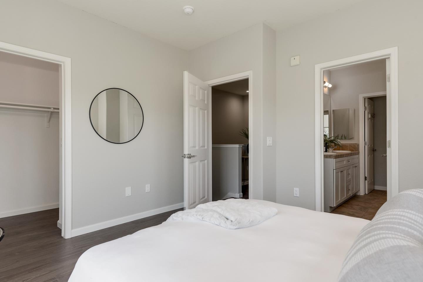 Detail Gallery Image 15 of 24 For 61 Esfahan Dr, San Jose,  CA 95111 - 3 Beds | 2/1 Baths