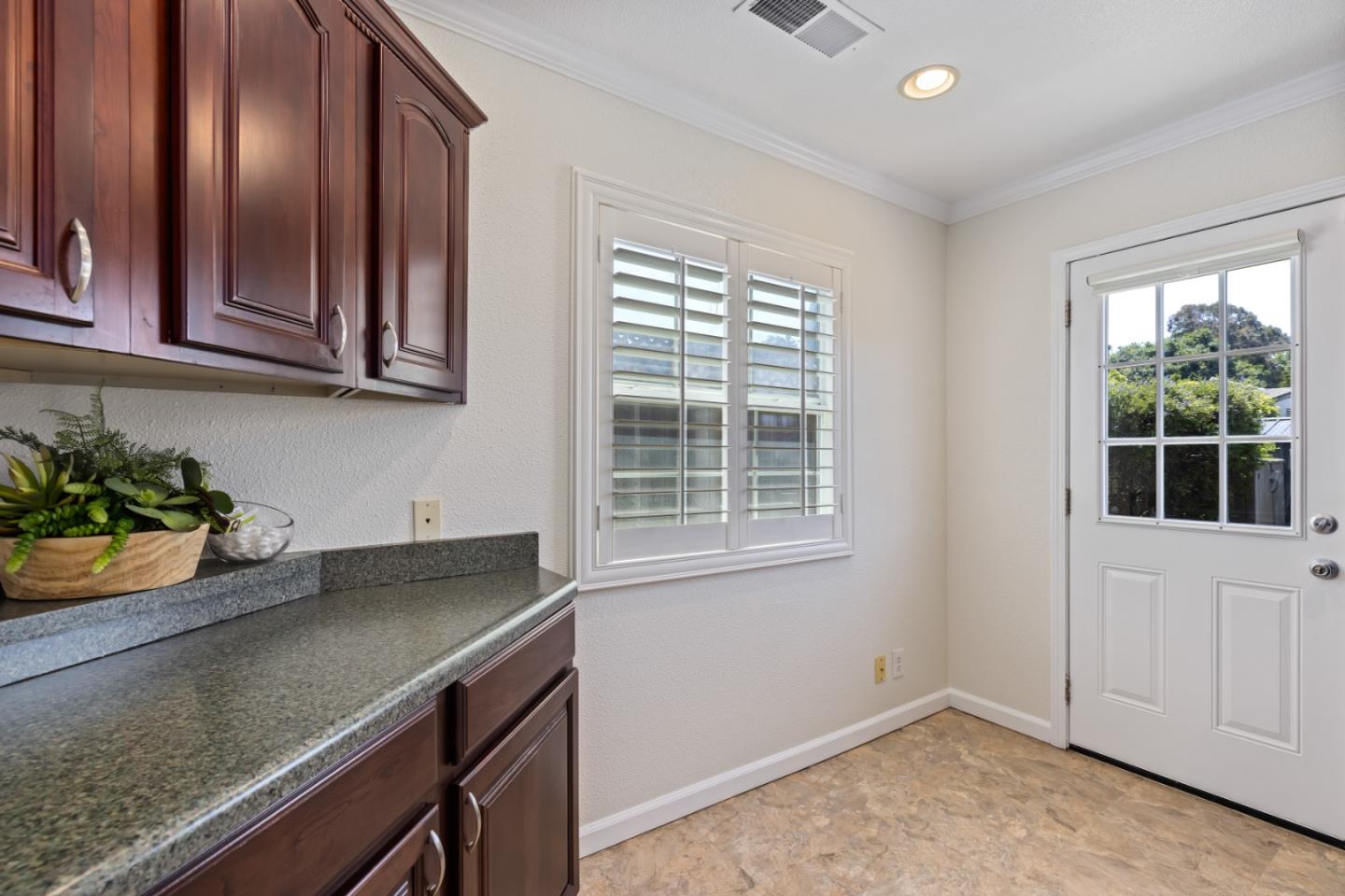 Detail Gallery Image 19 of 28 For 23131 Nevada Rd, Hayward,  CA 94541 - 3 Beds | 1 Baths