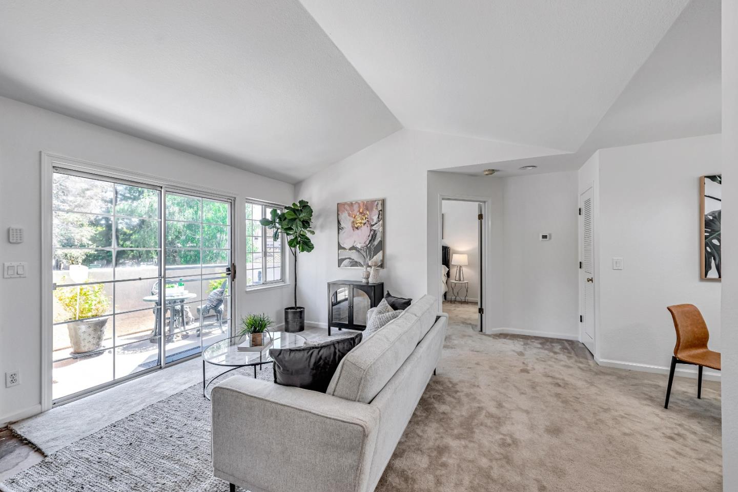 Detail Gallery Image 3 of 13 For 732 Northrup St #123,  San Jose,  CA 95126 - 2 Beds | 2 Baths
