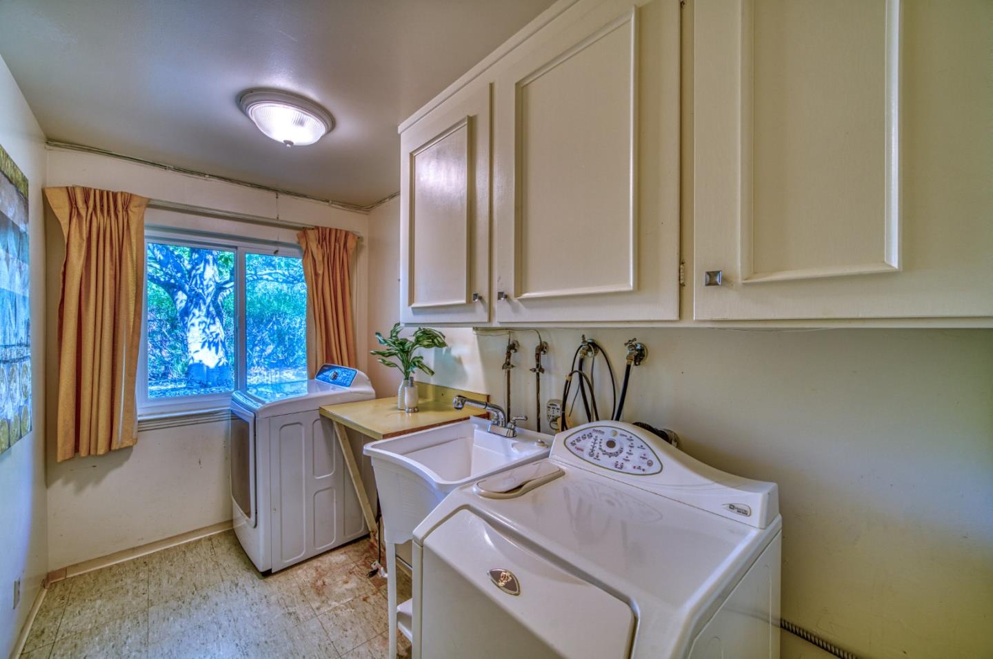 Detail Gallery Image 47 of 71 For 16201 S Kennedy Rd, Los Gatos,  CA 95030 - 6 Beds | 3/1 Baths