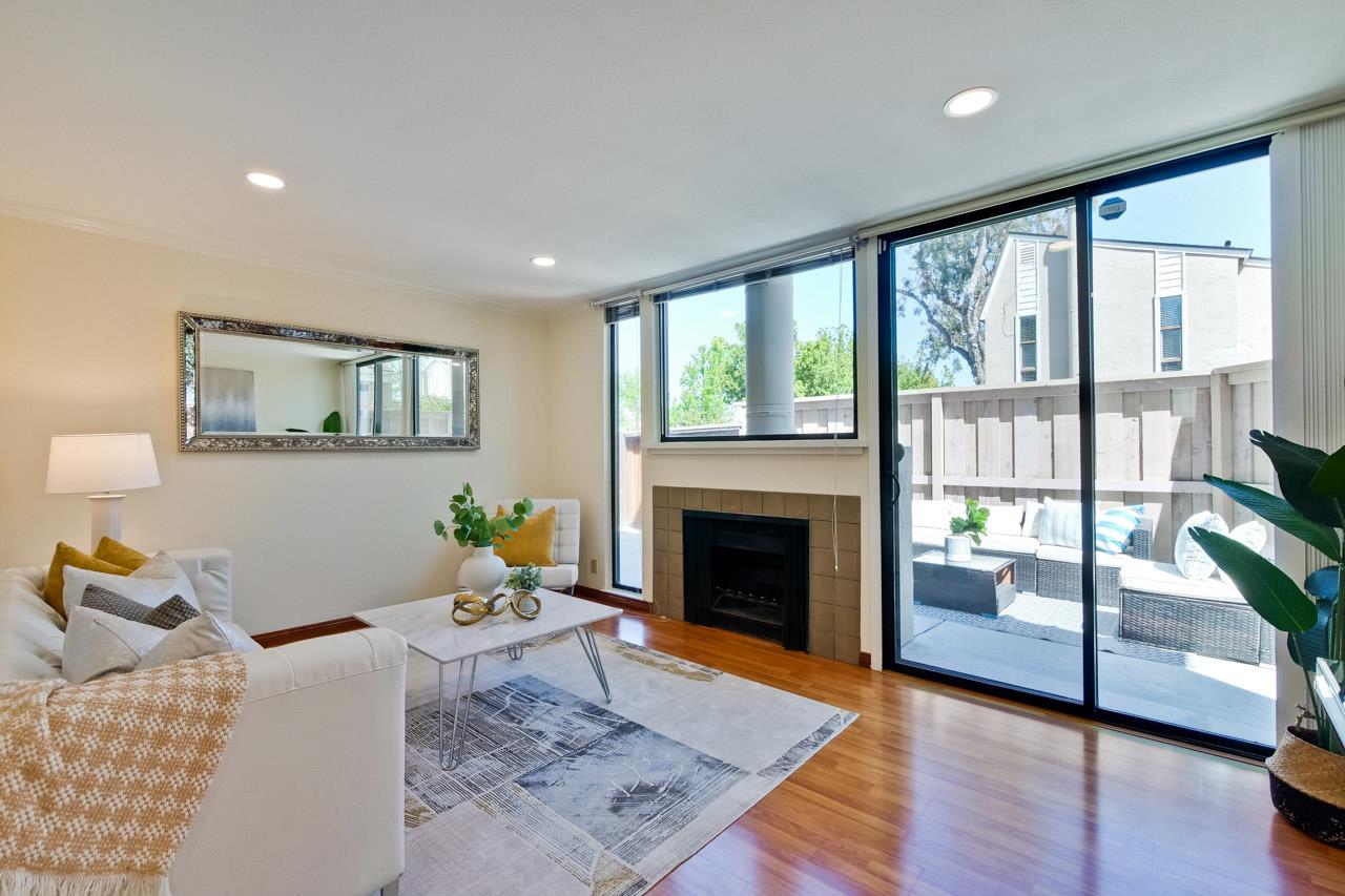 Detail Gallery Image 6 of 50 For 1641 Albatross Dr, Sunnyvale,  CA 94087 - 3 Beds | 2/1 Baths