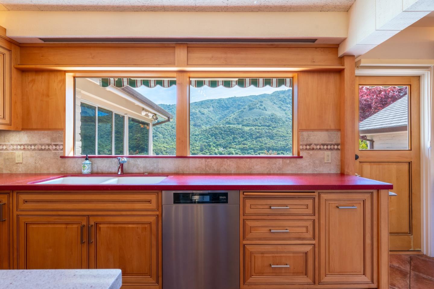 Detail Gallery Image 9 of 25 For 22 Rancho Fiesta Rd, Carmel Valley,  CA 93924 - 7 Beds | 6/4 Baths