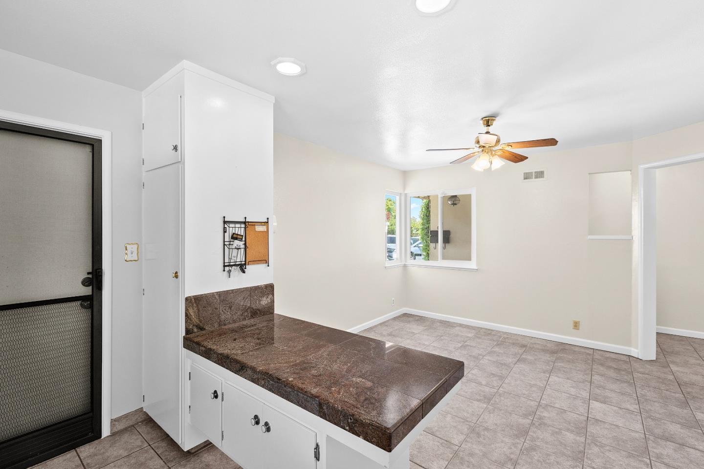 Detail Gallery Image 29 of 34 For 1472 Fairhaven Ct, San Jose,  CA 95118 - 3 Beds | 2 Baths