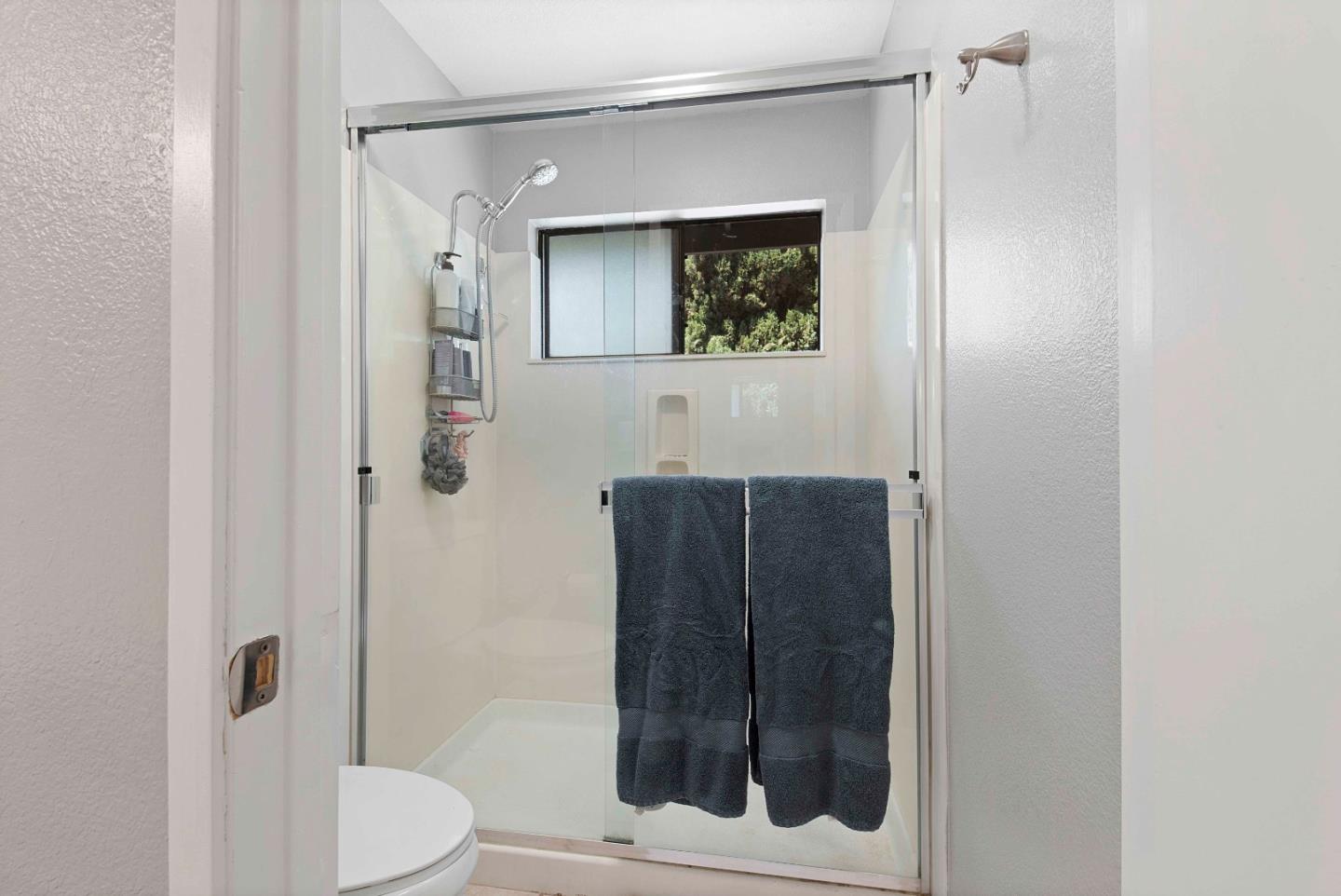 Detail Gallery Image 13 of 24 For 7077 Mount Vernon Way, Gilroy,  CA 95020 - 2 Beds | 2/1 Baths