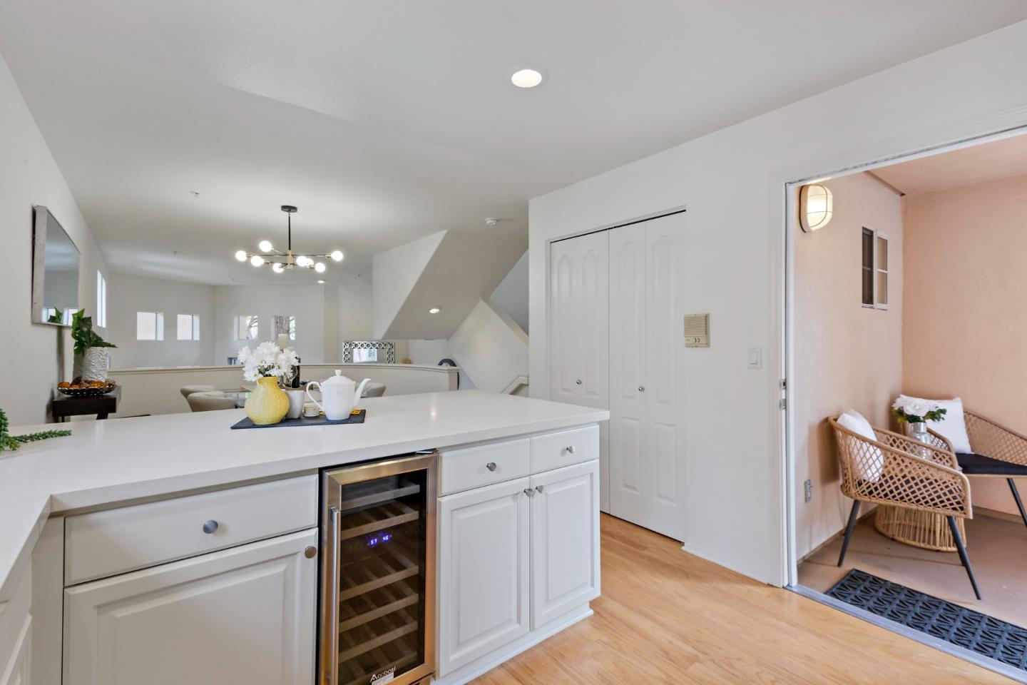 Detail Gallery Image 16 of 42 For 973 Asilomar Ter #1,  Sunnyvale,  CA 94086 - 2 Beds | 2/1 Baths