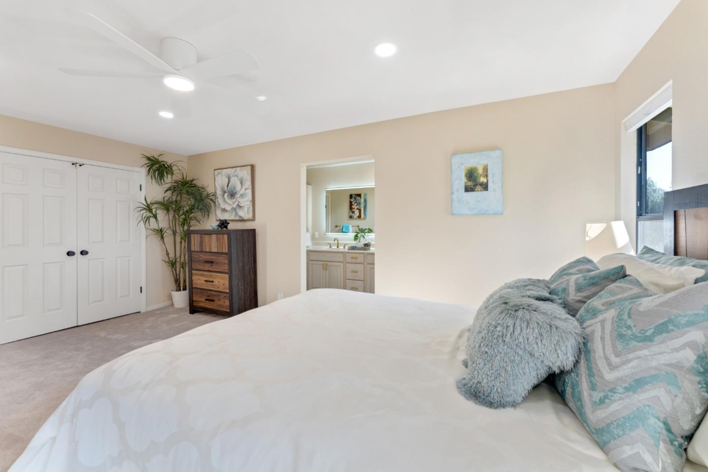 Detail Gallery Image 21 of 53 For 10375 Heney Creek Pl, Cupertino,  CA 95014 - 5 Beds | 3/1 Baths