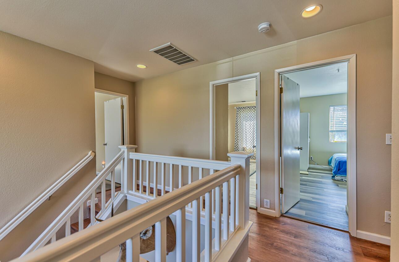 Detail Gallery Image 10 of 22 For 1793 Merlot Way, Salinas,  CA 93906 - 4 Beds | 2/1 Baths