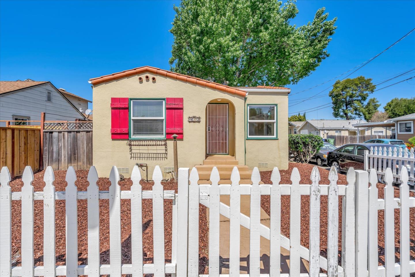 Detail Gallery Image 1 of 33 For 4073 Central Ave, Fremont,  CA 94536 - 2 Beds | 1 Baths