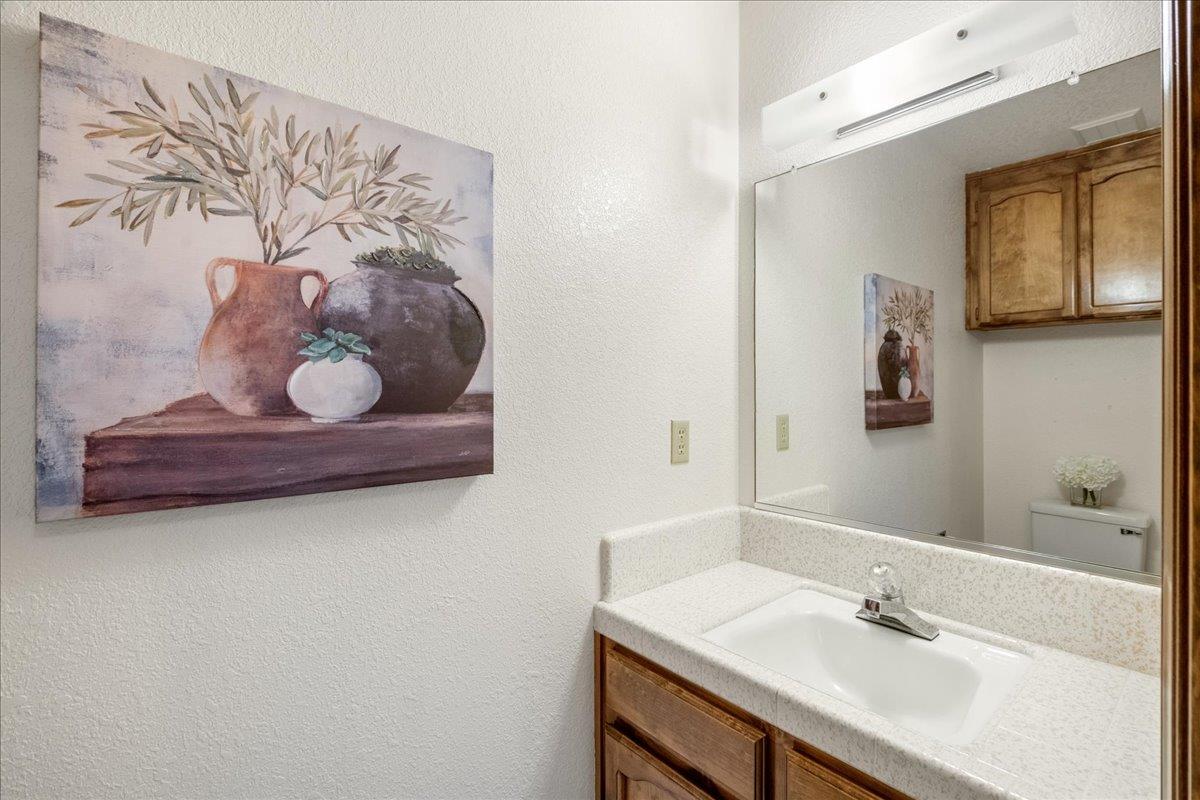 Detail Gallery Image 19 of 36 For 1410 Ghione Dr, Hollister,  CA 95023 - 3 Beds | 2/1 Baths
