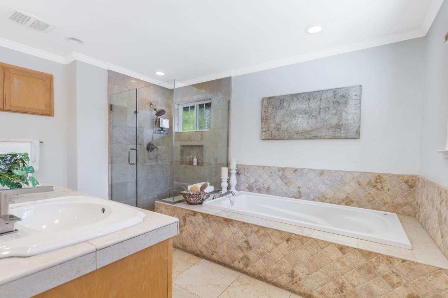 Detail Gallery Image 18 of 33 For 102 Old Orchard Dr, Los Gatos,  CA 95032 - 3 Beds | 2/1 Baths