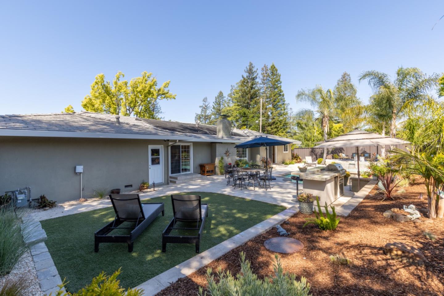 Detail Gallery Image 26 of 33 For 102 Old Orchard Dr, Los Gatos,  CA 95032 - 3 Beds | 2/1 Baths