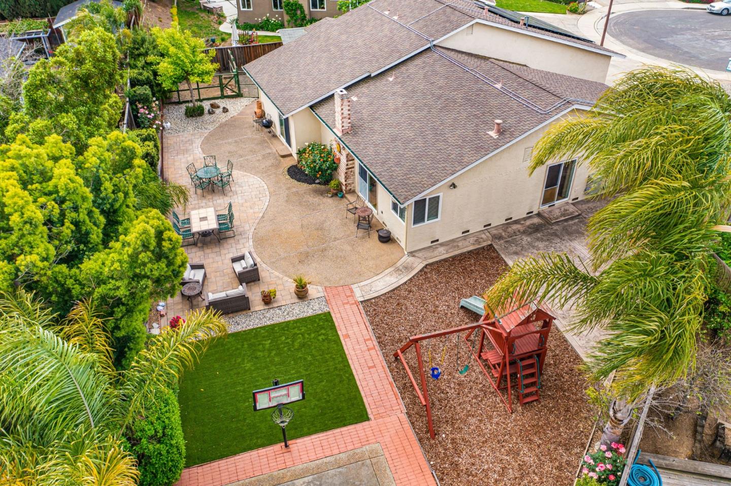 Detail Gallery Image 33 of 48 For 3047 Hounds Estates Ct, San Jose,  CA 95135 - 4 Beds | 2 Baths