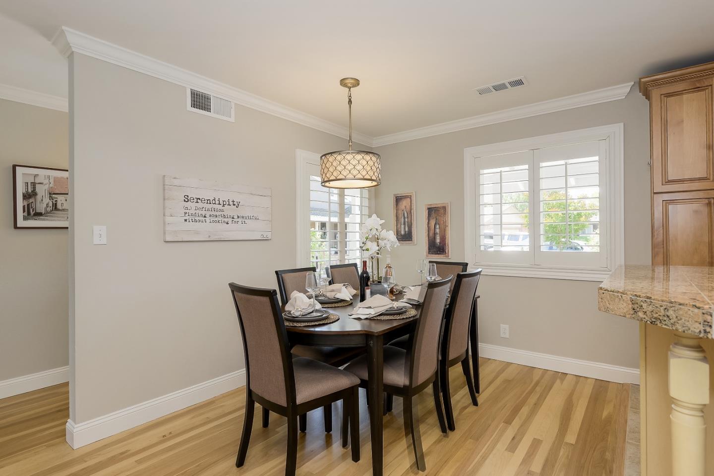 Detail Gallery Image 9 of 40 For 924 Quercus Ct, Sunnyvale,  CA 94086 - 4 Beds | 2 Baths