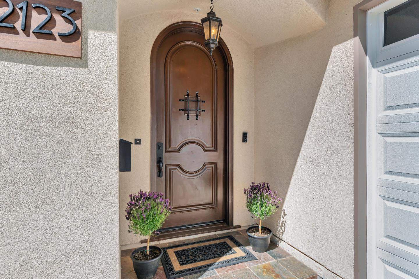 Detail Gallery Image 3 of 26 For 2123 Hicks Ave, San Jose,  CA 95125 - 5 Beds | 3/1 Baths