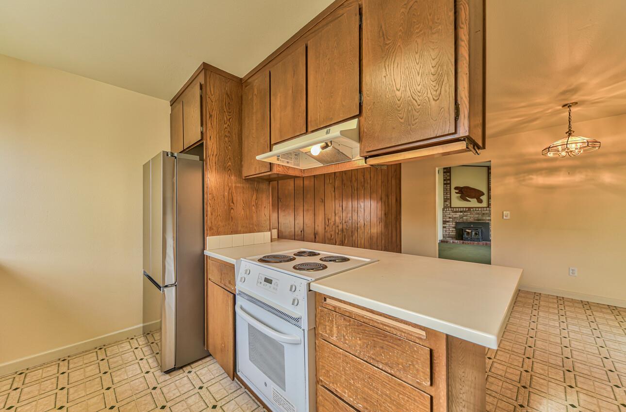 Detail Gallery Image 10 of 29 For 12906 Kennedy Cir, Salinas,  CA 93906 - 3 Beds | 2 Baths