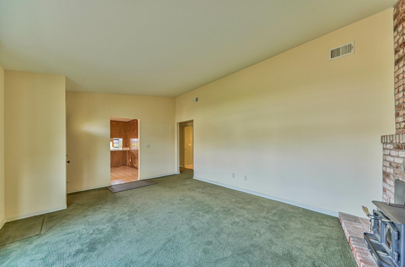 Detail Gallery Image 5 of 29 For 12906 Kennedy Cir, Salinas,  CA 93906 - 3 Beds | 2 Baths