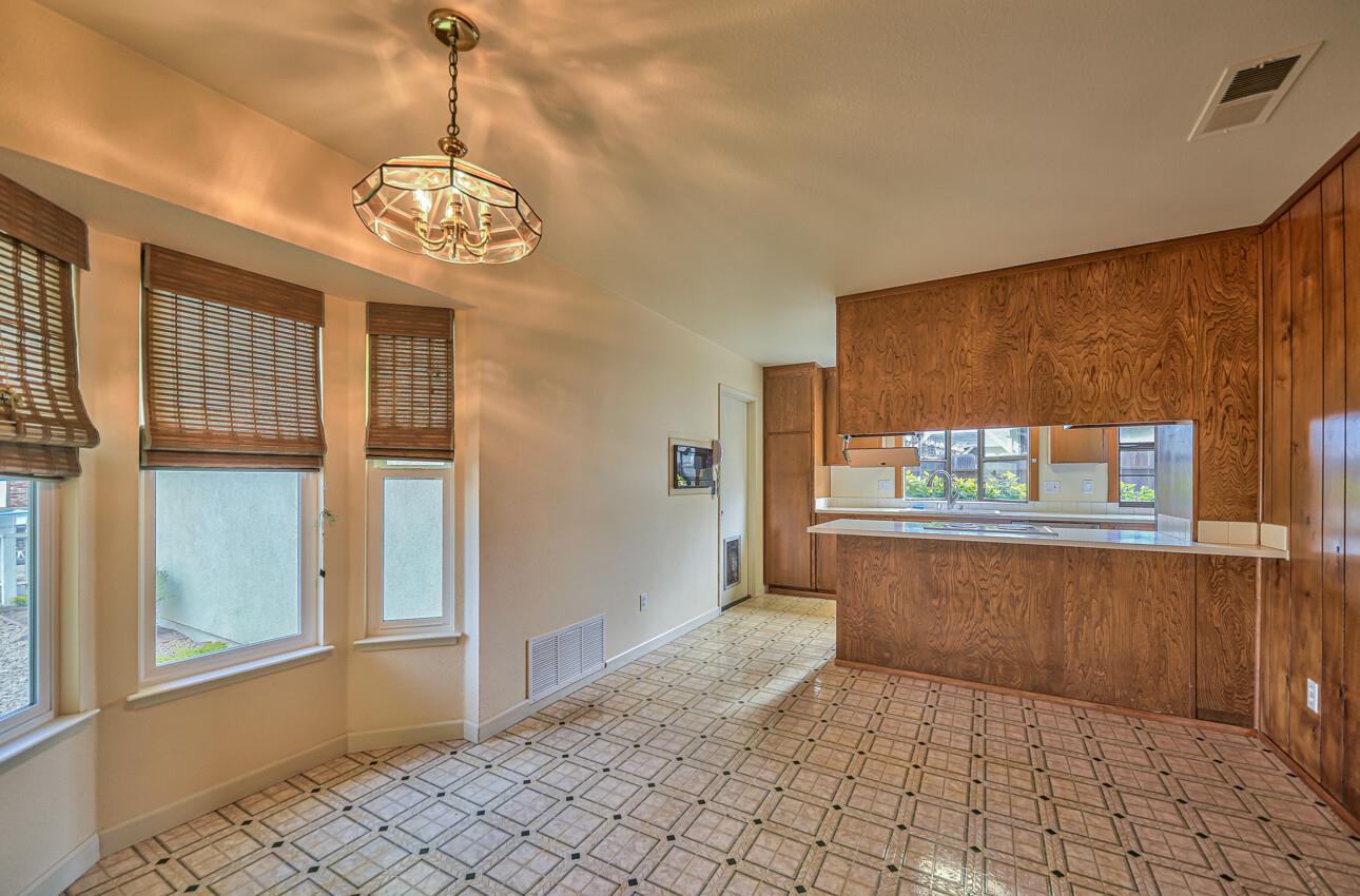 Detail Gallery Image 6 of 29 For 12906 Kennedy Cir, Salinas,  CA 93906 - 3 Beds | 2 Baths