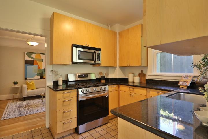 Detail Gallery Image 22 of 35 For 1561 Euclid Ave #1,  Berkeley,  CA 94708 - 2 Beds | 1 Baths
