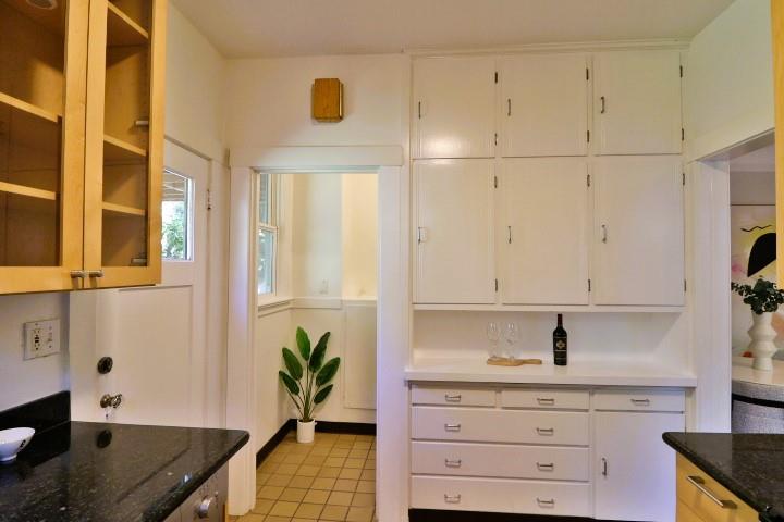 Detail Gallery Image 25 of 35 For 1561 Euclid Ave #1,  Berkeley,  CA 94708 - 2 Beds | 1 Baths