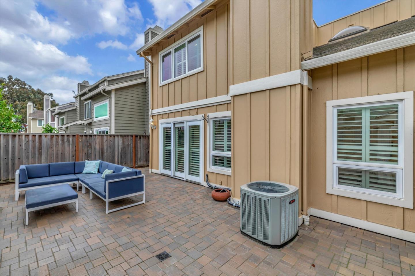 Detail Gallery Image 41 of 52 For 584 Folsom Cir, Milpitas,  CA 95035 - 2 Beds | 2/1 Baths