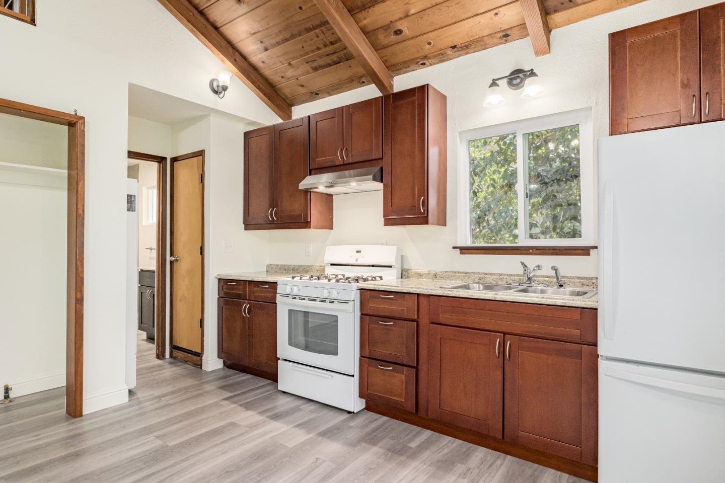 Detail Gallery Image 7 of 34 For 434 River Rd, Felton,  CA 95018 - 2 Beds | 2 Baths