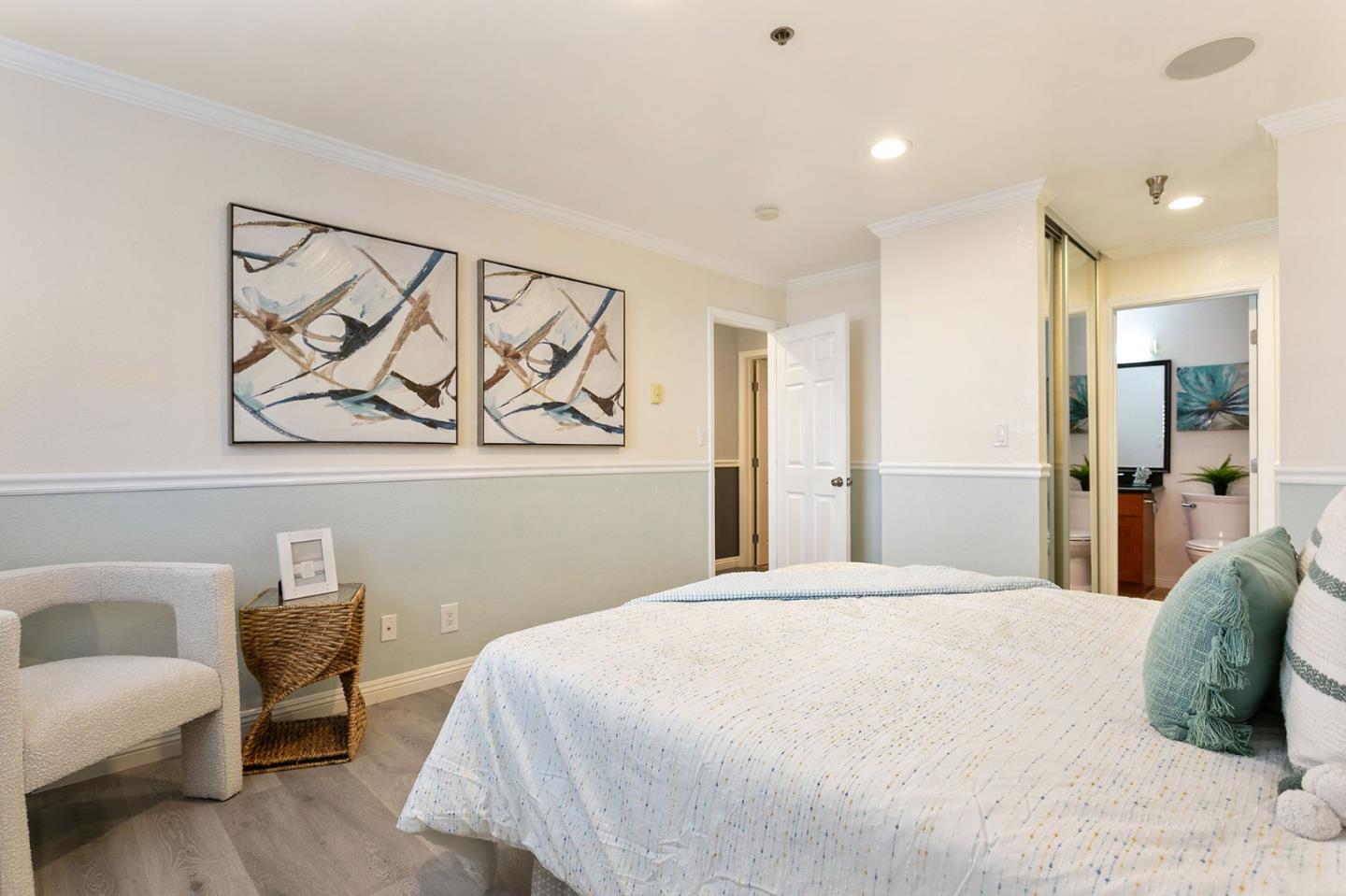 Detail Gallery Image 17 of 27 For 880 E Fremont Ave #410,  Sunnyvale,  CA 94087 - 2 Beds | 2 Baths