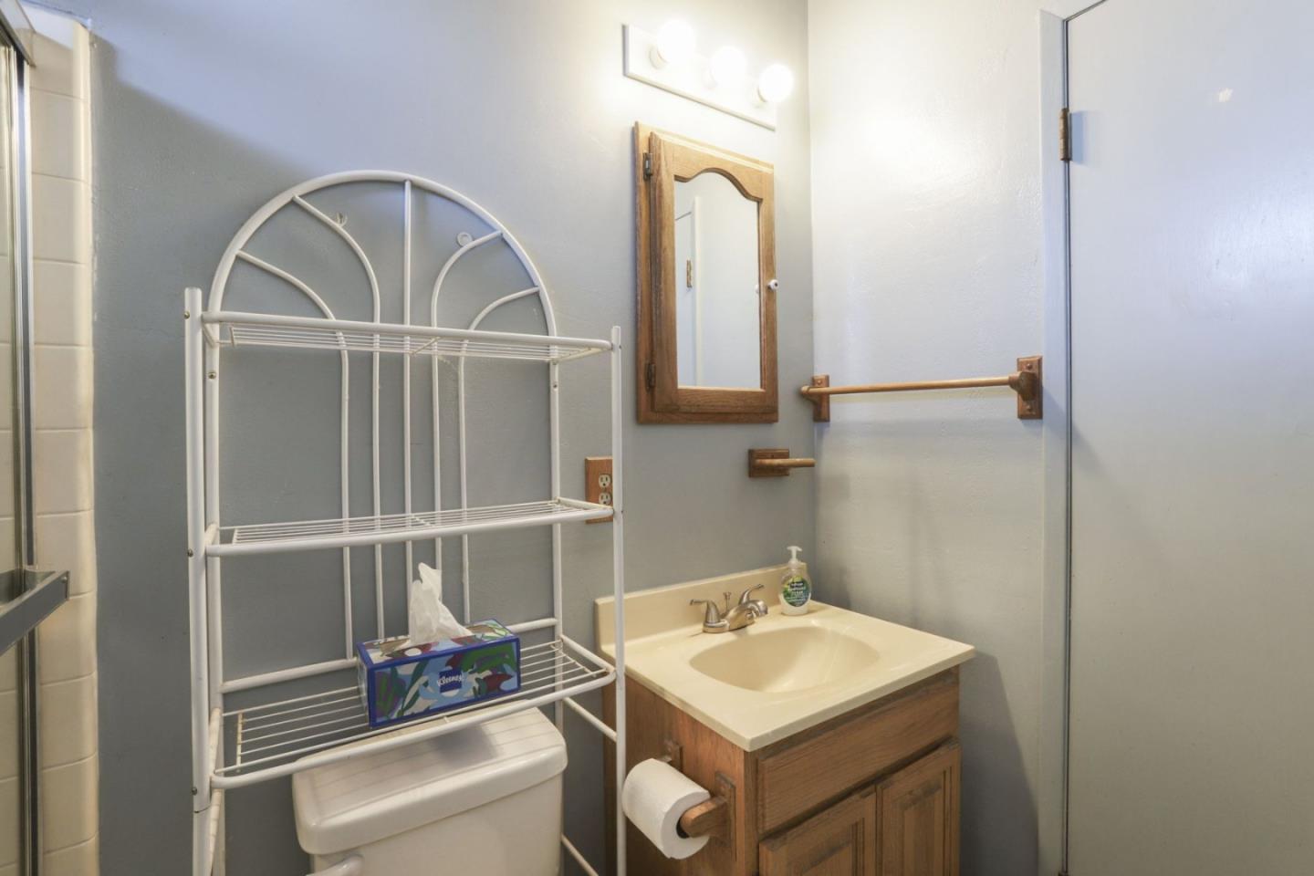 Detail Gallery Image 15 of 31 For 1439 Marin Ave, Salinas,  CA 93906 - 4 Beds | 2 Baths
