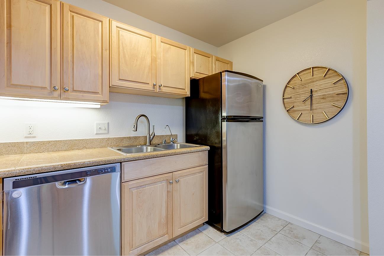 Detail Gallery Image 12 of 27 For 625 E El Camino Real #106,  Sunnyvale,  CA 94087 - 2 Beds | 2/1 Baths