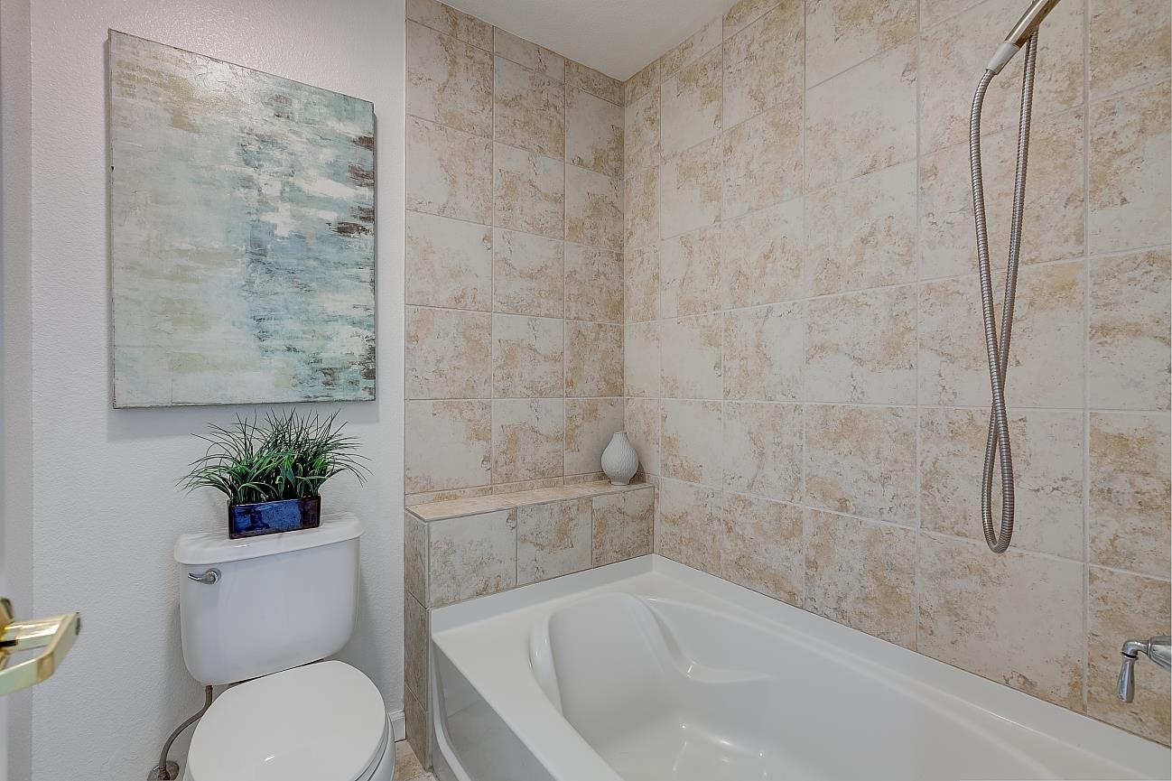 Detail Gallery Image 18 of 27 For 625 E El Camino Real #106,  Sunnyvale,  CA 94087 - 2 Beds | 2/1 Baths