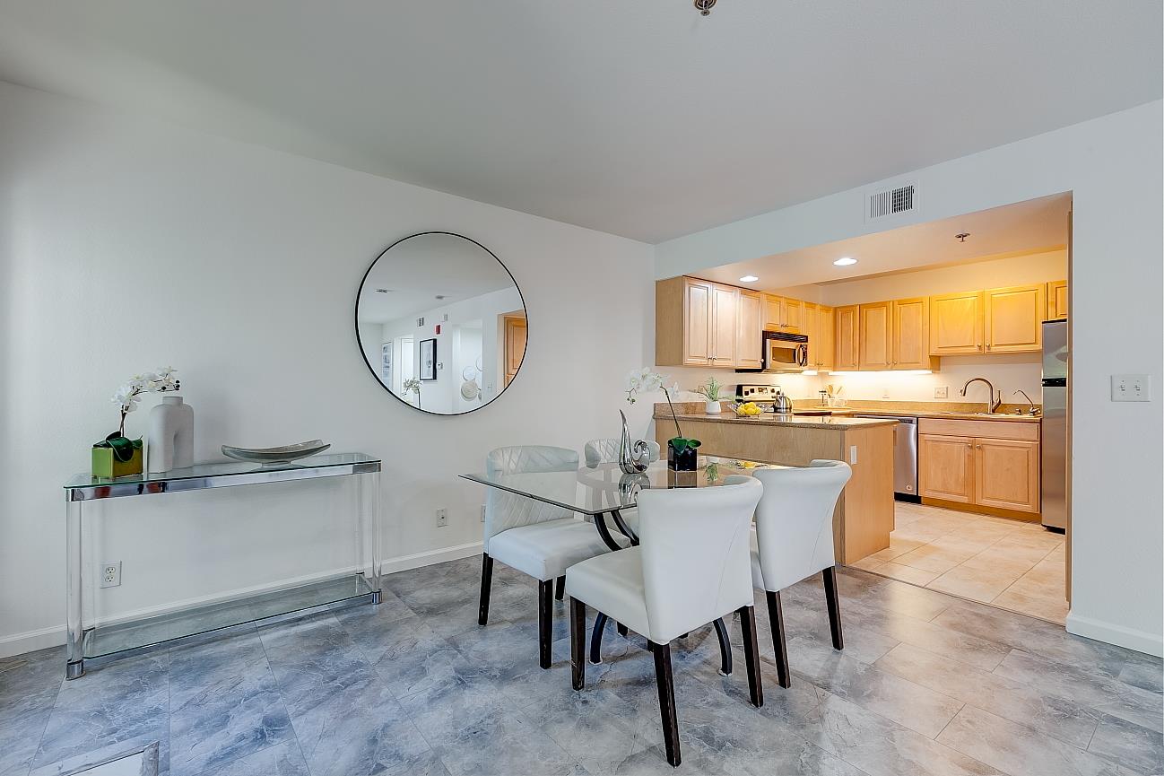 Detail Gallery Image 6 of 27 For 625 E El Camino Real #106,  Sunnyvale,  CA 94087 - 2 Beds | 2/1 Baths