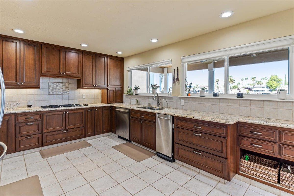 Detail Gallery Image 22 of 45 For 4853 South Pt, Discovery Bay,  CA 94505 - 3 Beds | 2 Baths