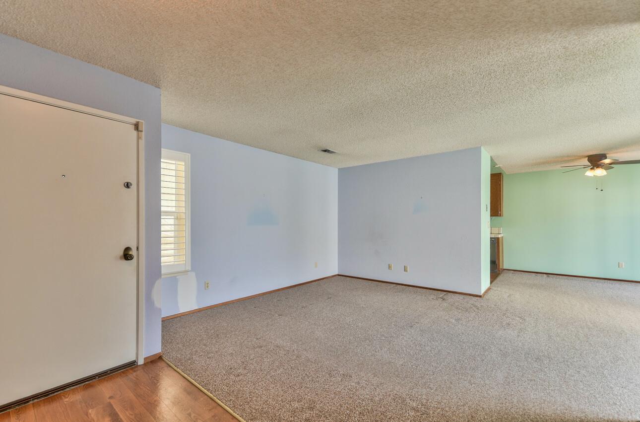 Detail Gallery Image 4 of 31 For 551 Powell St, Salinas,  CA 93907 - 3 Beds | 2 Baths